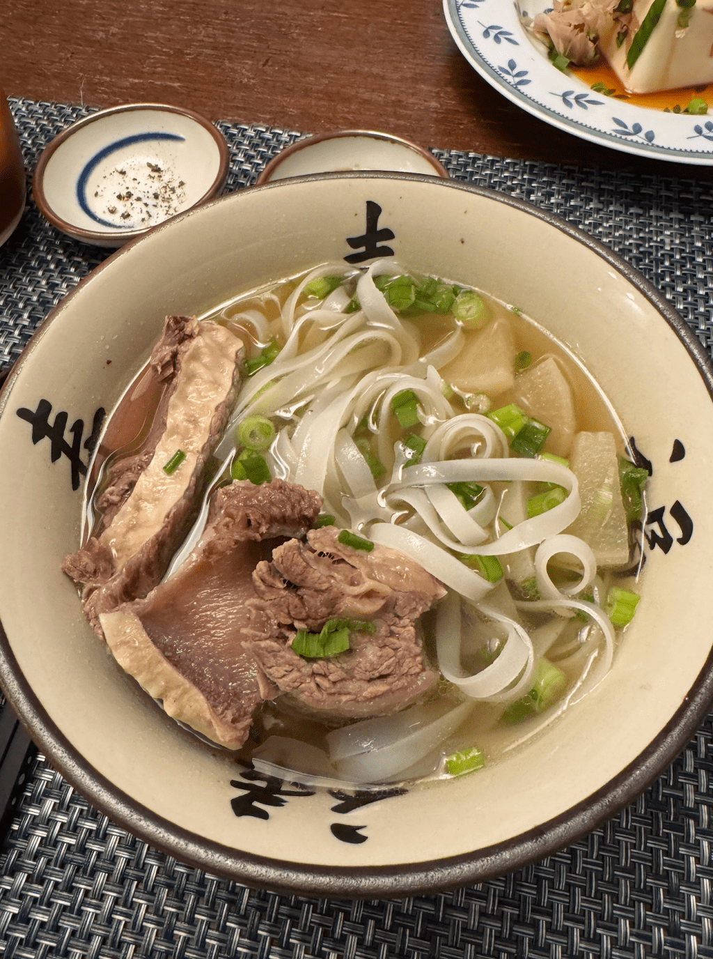 Perfect for the cold weather, heart warming Galbi-tang recipe&nbsp;🍲